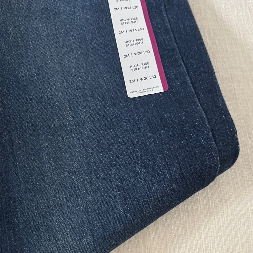 Denizen from Levi's High Rise Deep Blue Jeans - Picture 11 of 16